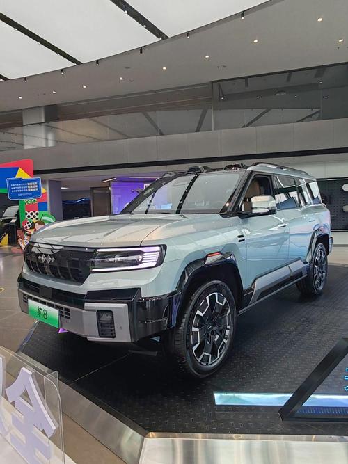 深圳103比亚迪方程豹硬派越野的爆款，英菲尼迪35周年与你共成长